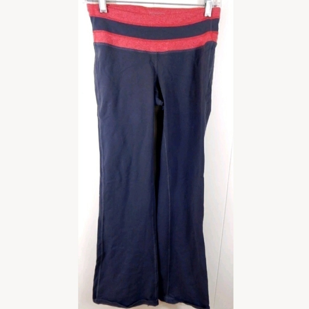 Athleta Salutation Yoga Pants Gray Red